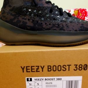 Yeezy boost 380 onyx
